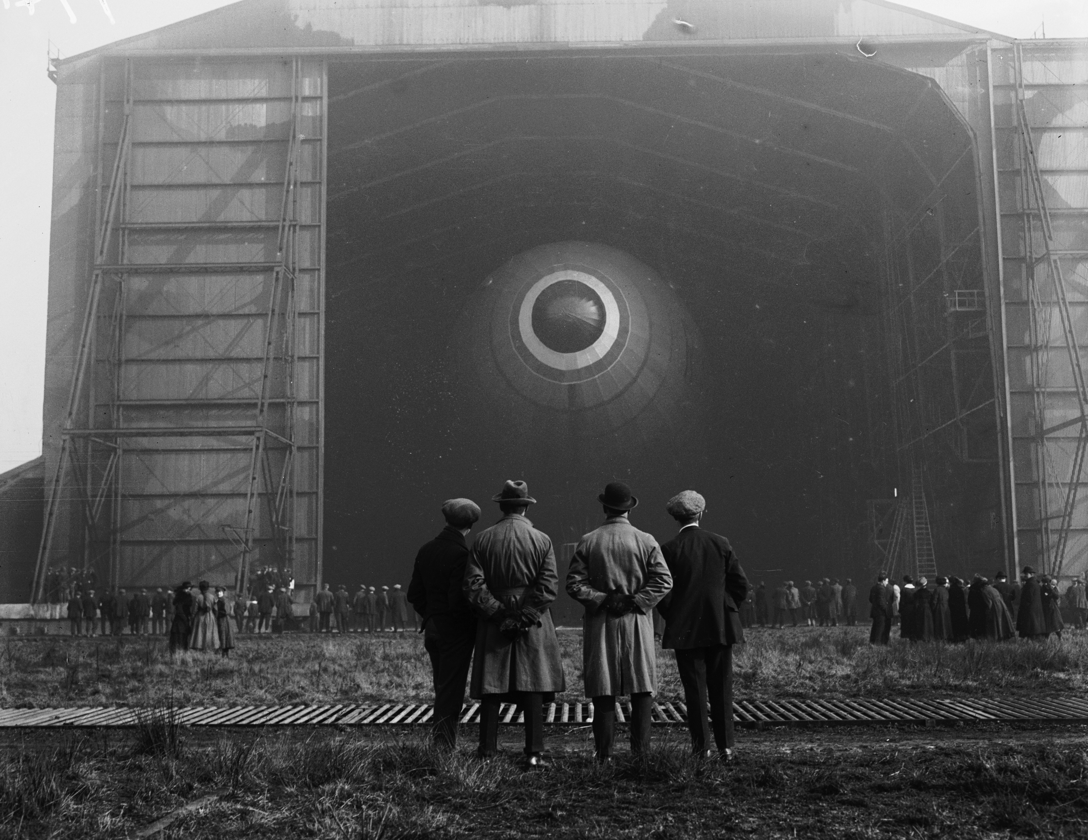 Airship at Barlow Mound