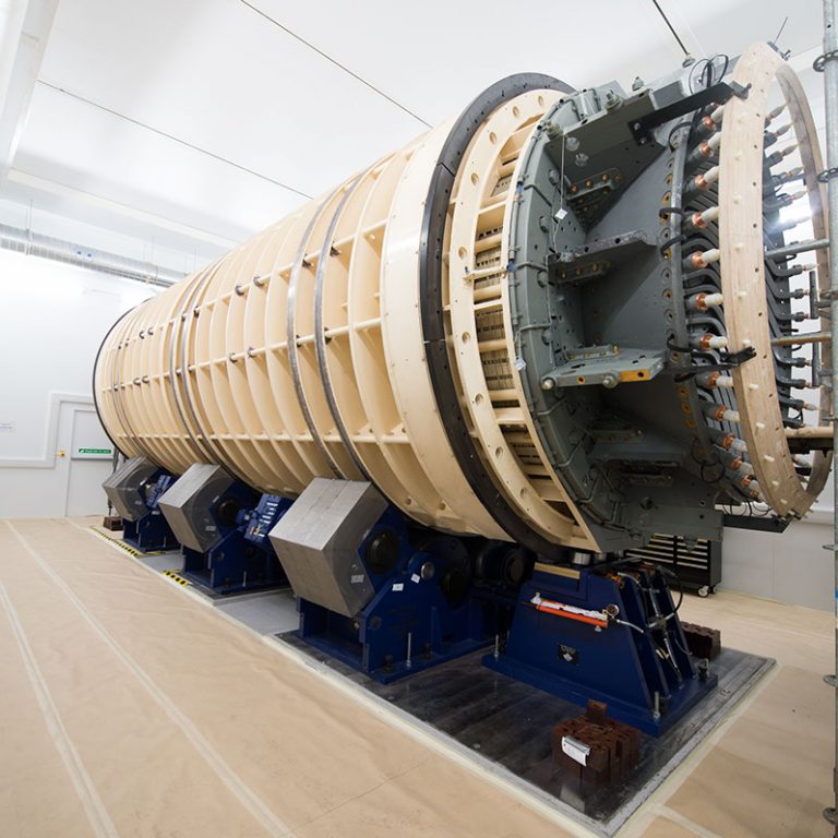 Electricity generator