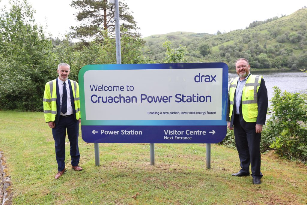 Drax Group’s Ian Kinnaird (L) with UK Government Minister for Scotland, David Duguid (R), at Cruachan Power Station.