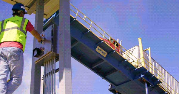 close-up of truck raising and lowering