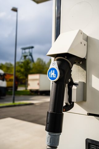 hydrogen filling station in the Hamburg harbor city